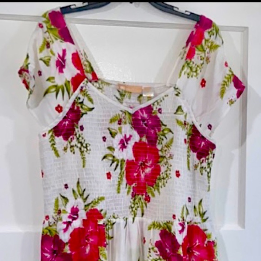 Summer Flower Dress - Picture 5 of 6